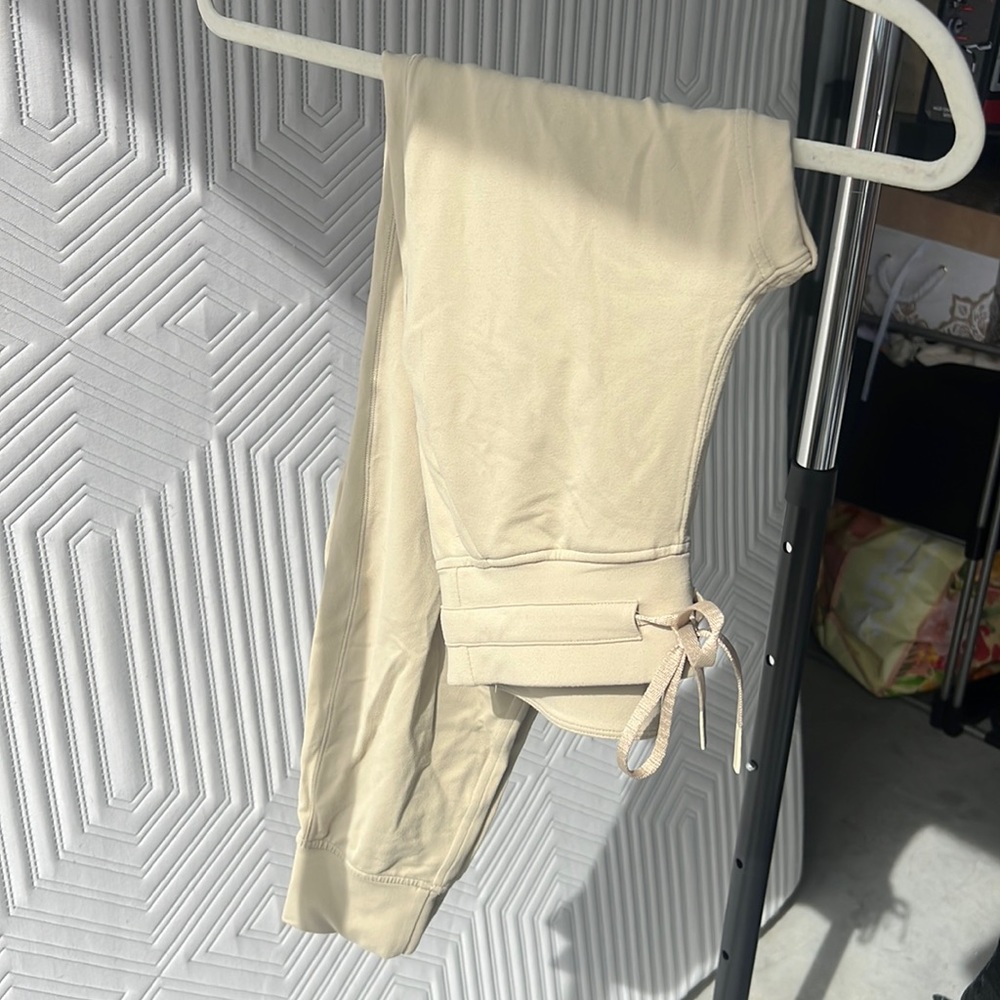 COPY - Lululemon joggers